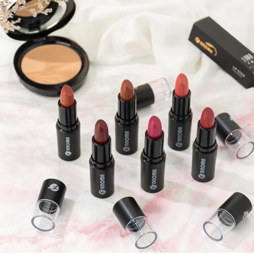 رژ لب جامد رنگ نود